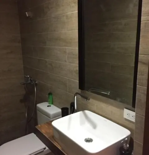 Apartment Stylish Loft By Greenbelt Manila