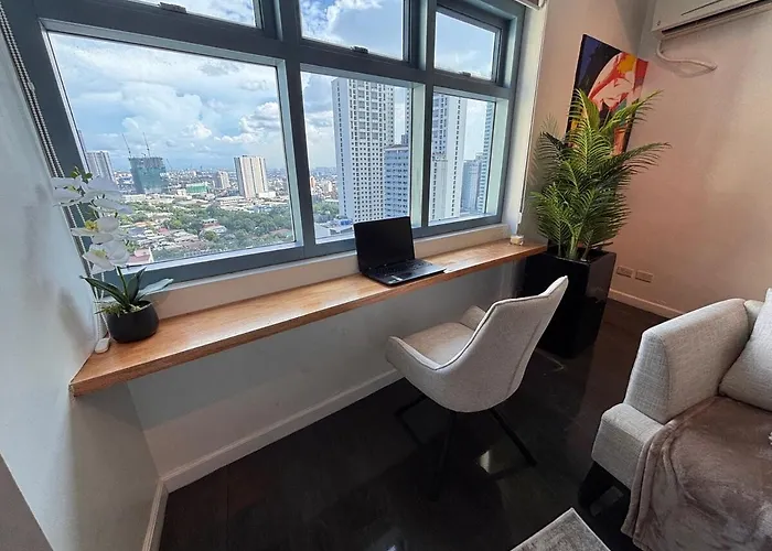 Stylish Loft By Greenbelt Apartment